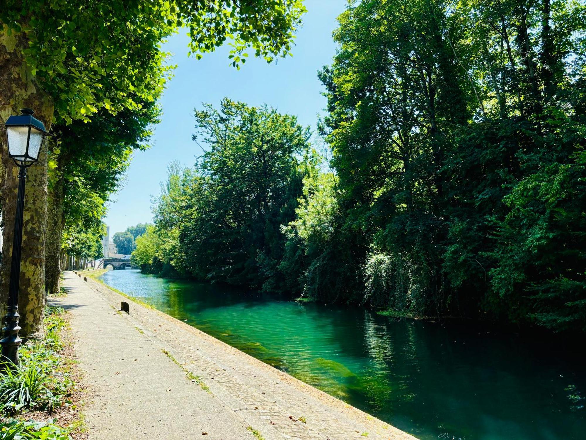 La Maison Du Parc, Charme Et Tranquillite Niort Kültér fotó